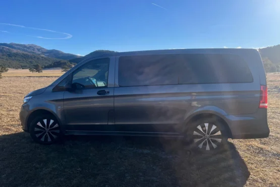 chauffeur van a grasse experimente pour transport privé